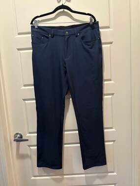 Greg Norman Men's Performance Comfort Stretch Navy Golf Pants 34x30